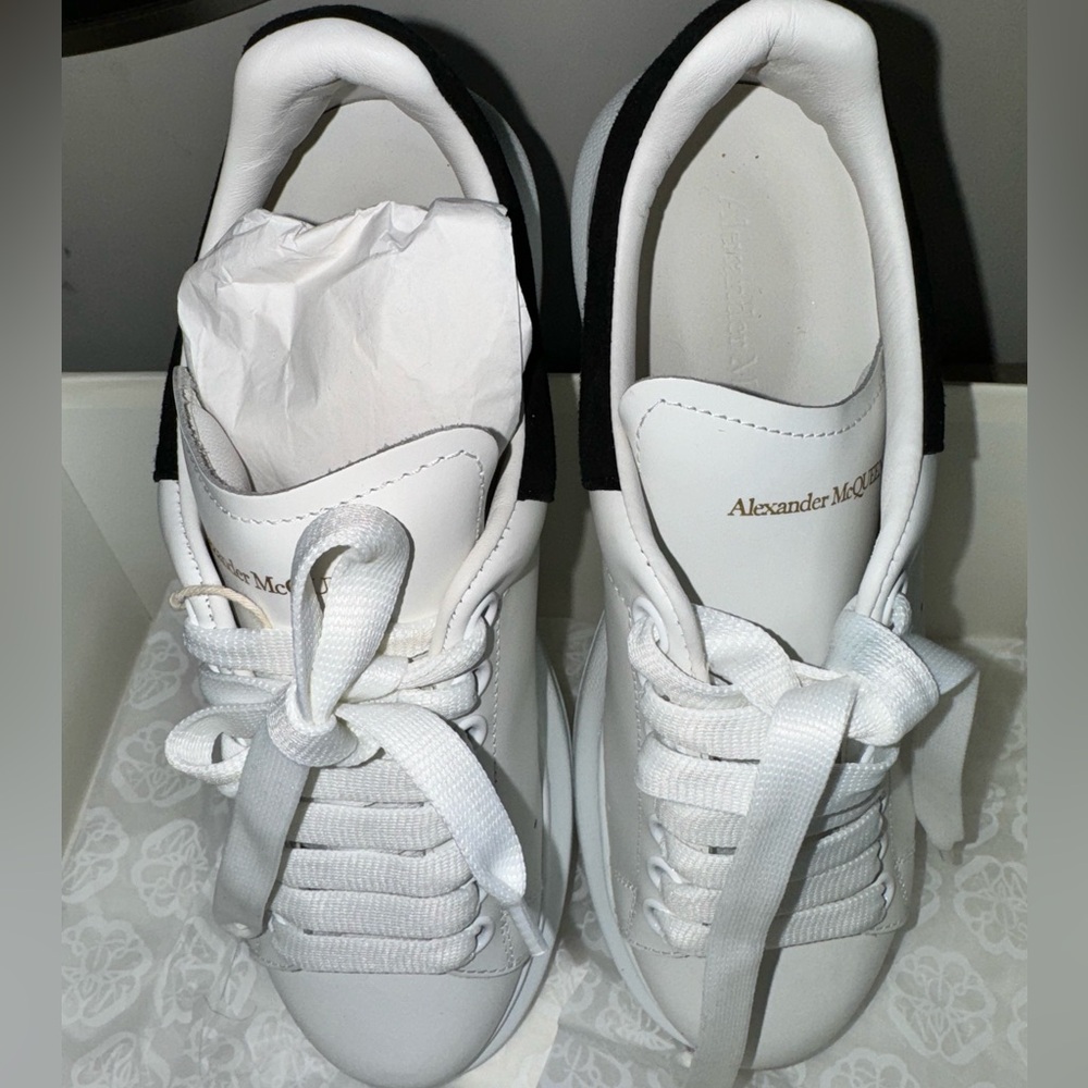 LIKE NEW! Alexander McQueen Women’s sneakers (worn once). Size 7 (37.5) White